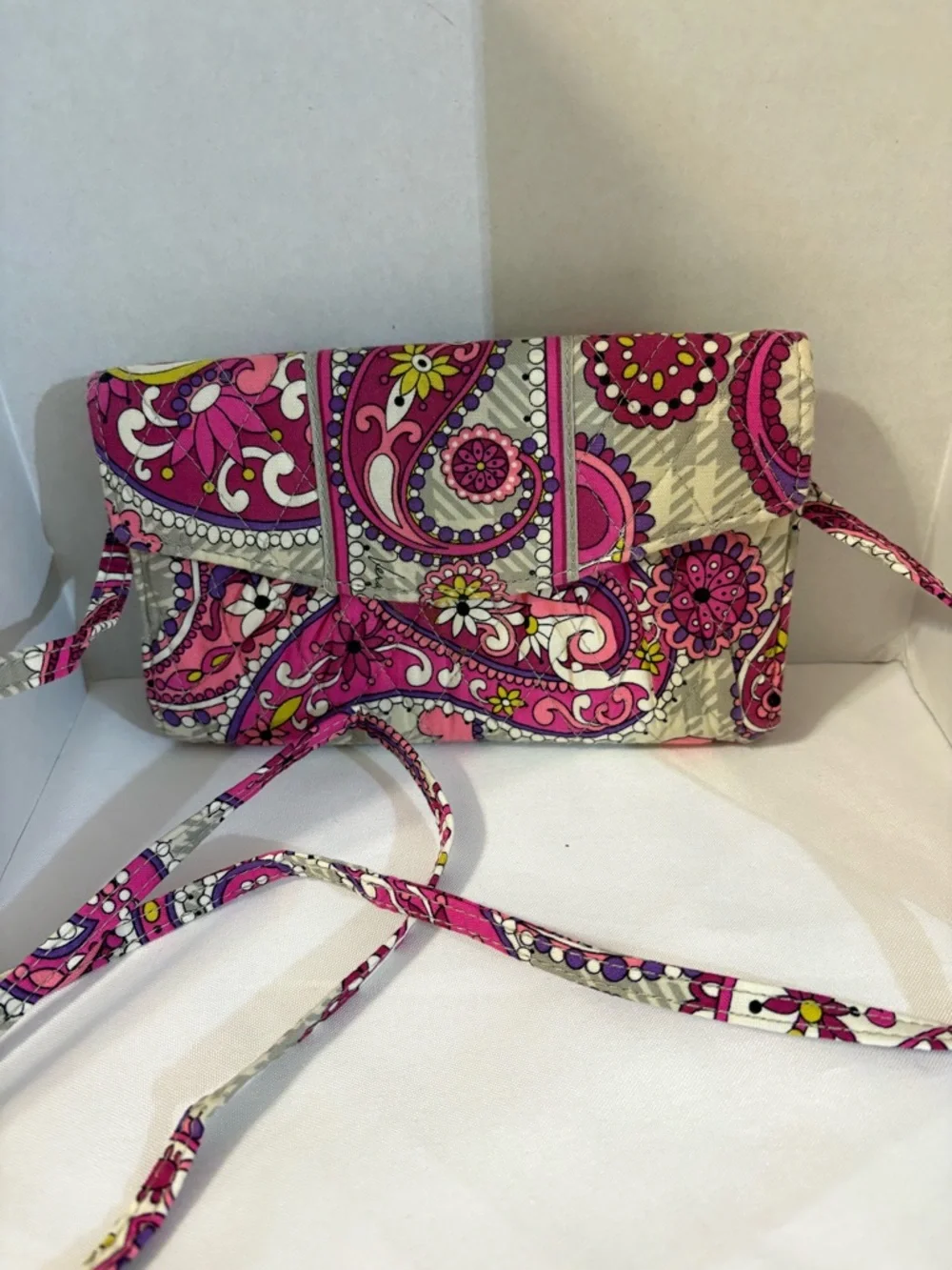 Vera Bradley Organizer Wallet detachable crossbody‎ strap Paisley Meets Plaid